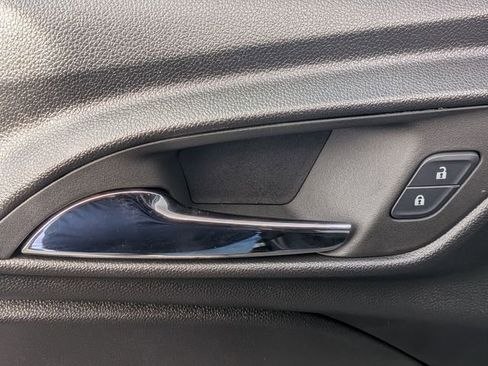 Certified 2024 Chevrolet Trax RS image 11