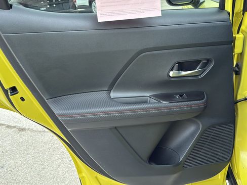 Used 2025 Nissan Kicks SR FWD image 14