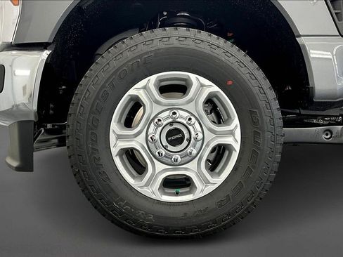 New 2026 Ford F350 XLT w/ FX4 Off-Road Package image 11