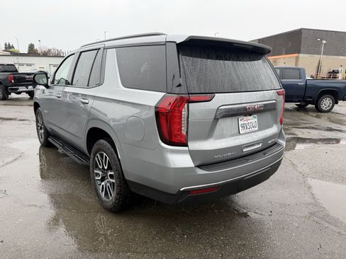 Used 2024 GMC Yukon AT4 w/ Technology Package image 3