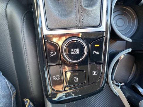 Used 2023 Kia Sportage EX image 23