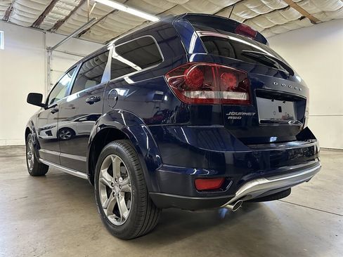 Used 2017 Dodge Journey Crossroad image 38