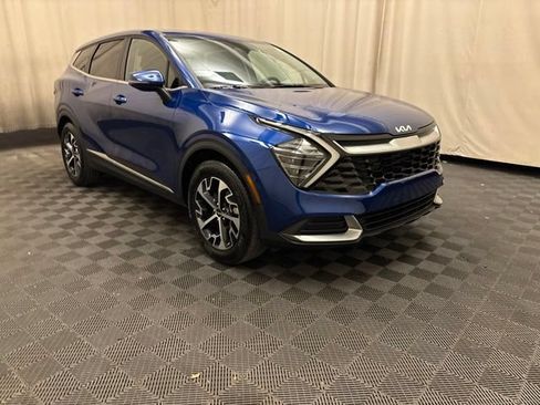 Certified 2025 Kia Sportage EX FWD image 3