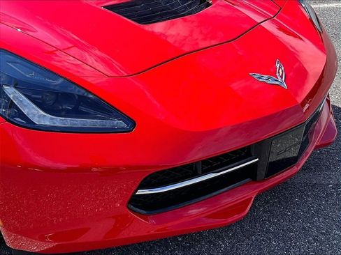 Used 2019 Chevrolet Corvette Stingray Coupe w/ 1LT RWD image 29
