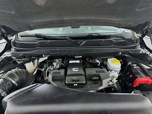 Used 2024 RAM 2500 Laramie image 33