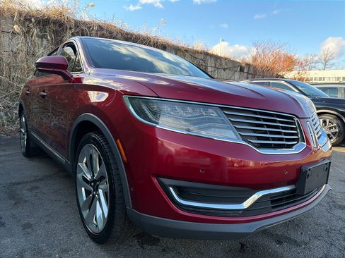 Used 2017 Lincoln MKX Reserve w/ Luxury Package image 3