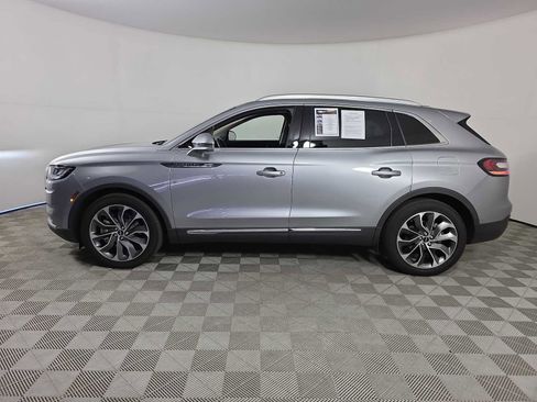 Used 2022 Lincoln Nautilus Reserve image 10