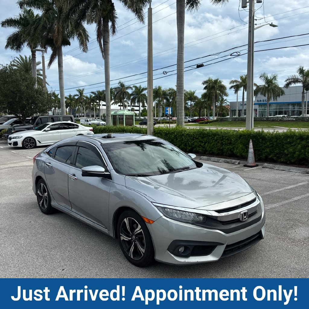 Used 2018 Honda Civic Touring image 1