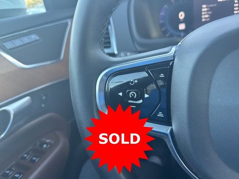 Certified 2023 Volvo XC90 B6 Plus image 25