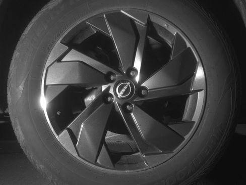 Used 2025 Nissan Rogue SV image 15