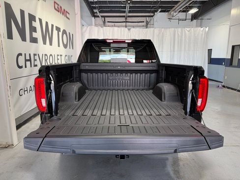 New 2026 GMC Sierra 1500 SLT w/ SLT Premium Package AWD/4WD image 38