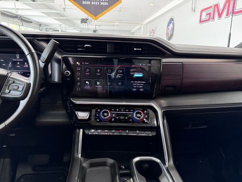 Certified 2024 GMC Sierra 3500 Denali Ultimate AWD/4WD image 20