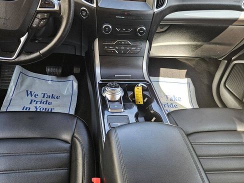 Used 2019 Ford Edge SEL w/ Equipment Group 201A AWD/4WD image 9