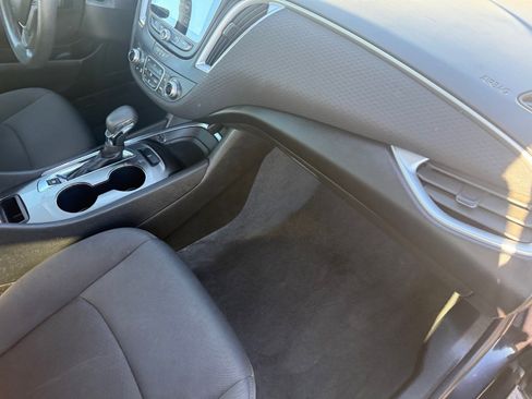 Used 2023 Chevrolet Malibu LT image 30