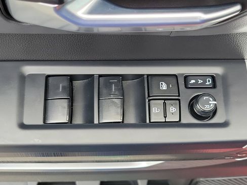 Used 2023 Toyota Tundra Platinum AWD/4WD image 25