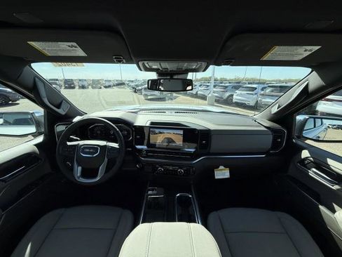 New 2026 GMC Sierra 1500 SLT image 25