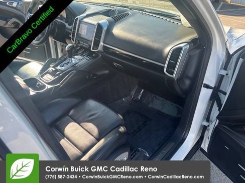 Used 2017 Porsche Cayenne S AWD/4WD image 37