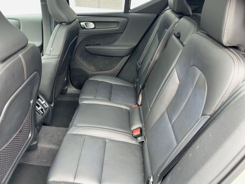 Certified 2025 Volvo XC40 B5 Plus image 14