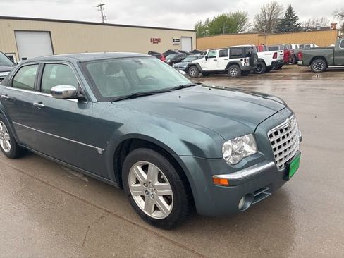 Used 2006 Chrysler 300 C AWD/4WD image 4