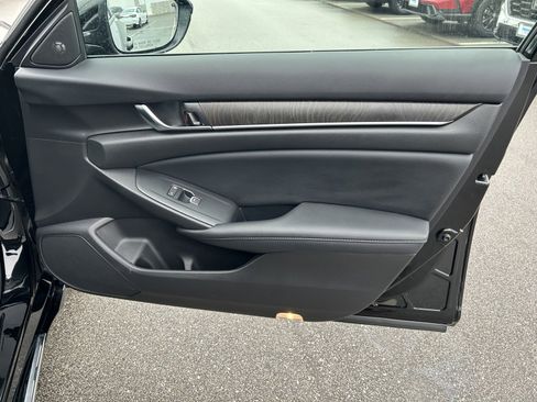 Used 2022 Honda Accord EX-L image 18