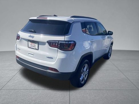 Used 2024 Jeep Compass Latitude AWD/4WD image 16