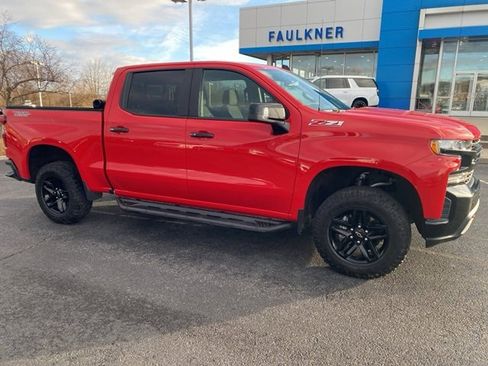 Used 2019 Chevrolet Silverado 1500 LT Trail Boss image 3