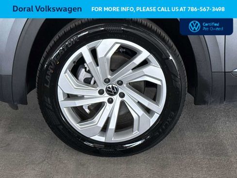 Certified 2023 Volkswagen Atlas SE w/ Panoramic Sunroof Package FWD image 11