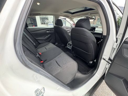 Used 2025 Honda Accord SE image 39