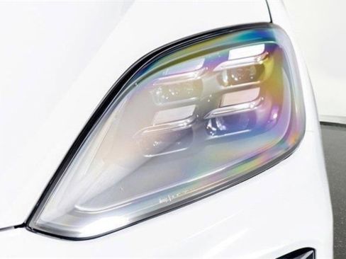 Used 2025 Porsche Cayenne Base image 29