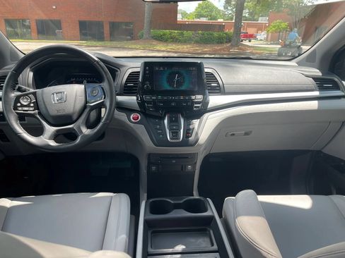 Used 2019 Honda Odyssey Touring image 17