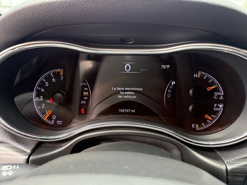 Used 2019 Jeep Grand Cherokee Limited AWD/4WD image 10