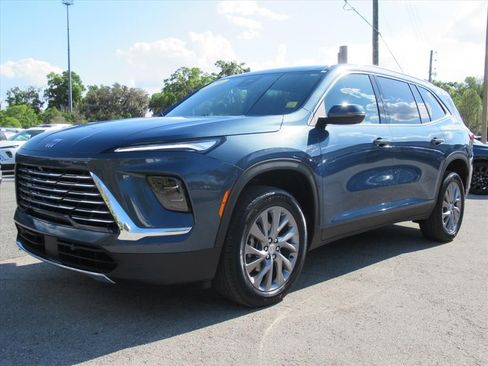 Used 2026 Buick Enclave Preferred image 3