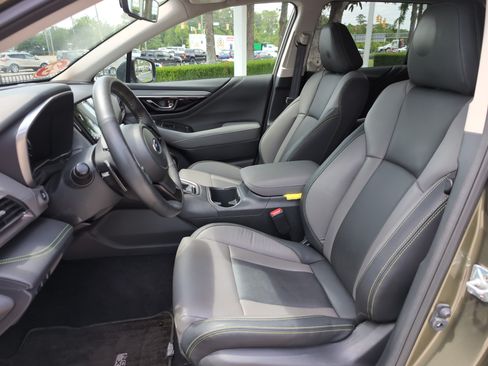 Used 2025 Subaru Outback Onyx Edition AWD/4WD image 16