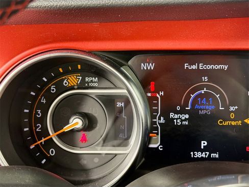 Used 2023 Jeep Wrangler Unlimited Rubicon image 13