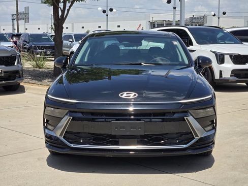 Used 2024 Hyundai Sonata SEL w/ Convenience Package FWD image 11