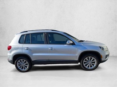 Used 2018 Volkswagen Tiguan Limited w/ Premium Package image 4