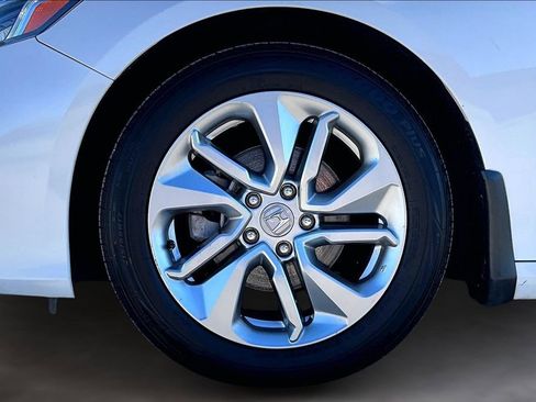 Used 2019 Honda Accord LX image 32