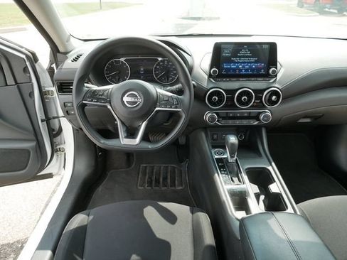 Used 2024 Nissan Sentra SV FWD image 21