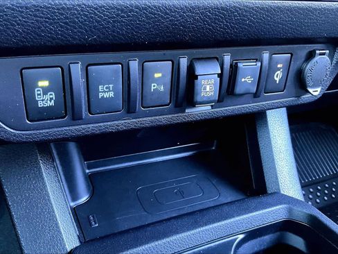 Used 2023 Toyota Tacoma TRD Sport w/ Technology Package AWD/4WD image 36