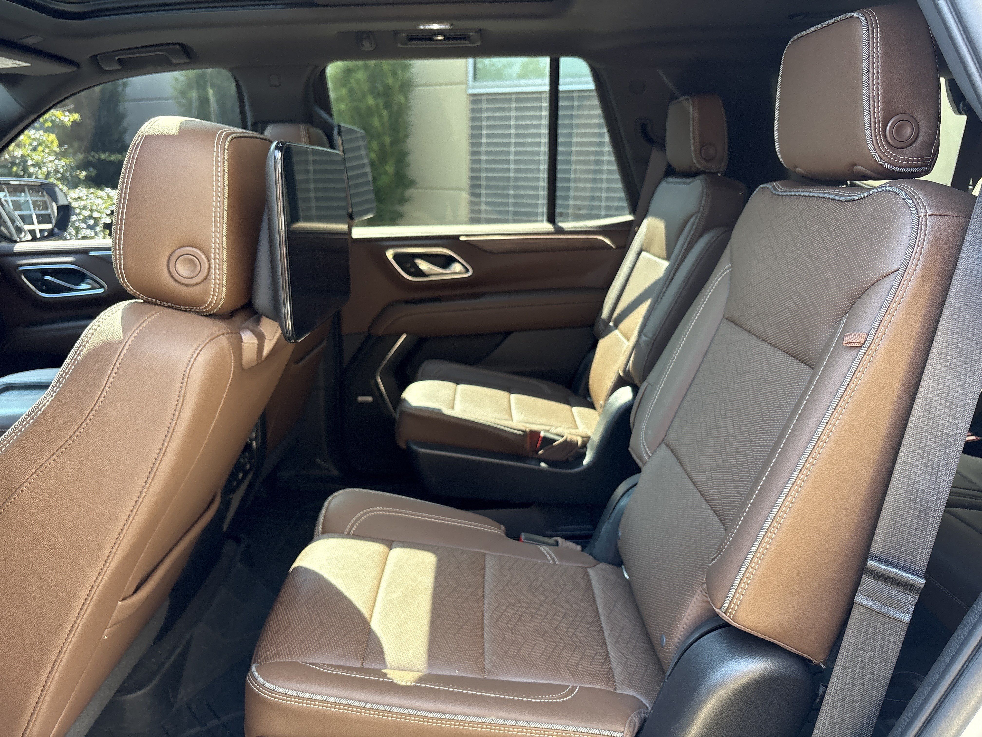 Used 2022 Chevrolet Tahoe High Country AWD/4WD image 32
