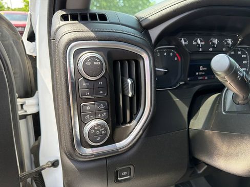 Used 2021 GMC Sierra 1500 SLT AWD/4WD image 24