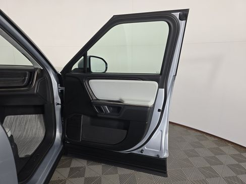 Used 2023 Rivian R1S Launch Edition AWD/4WD image 18