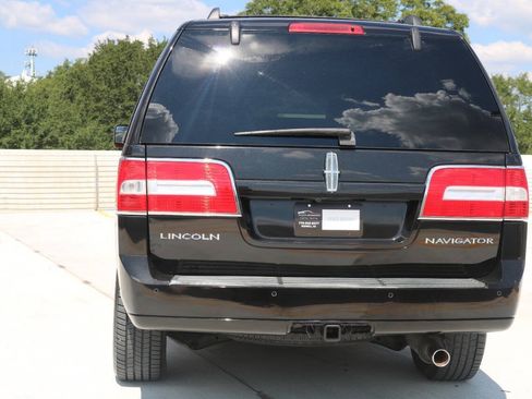 Used 2014 Lincoln Navigator 2WD image 96