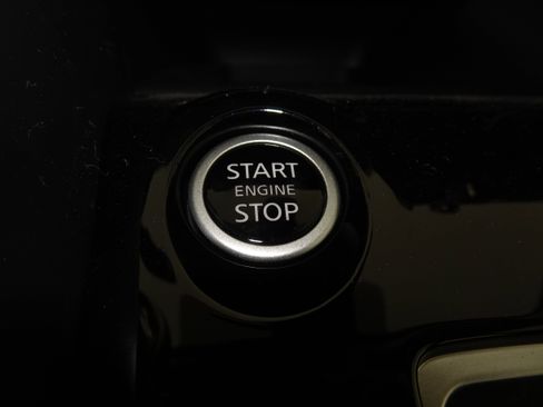 New 2025 Nissan Versa SV w/ Trunk Package image 26