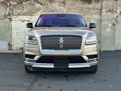 Used 2018 Lincoln Navigator Reserve w/ Technology Package image 9