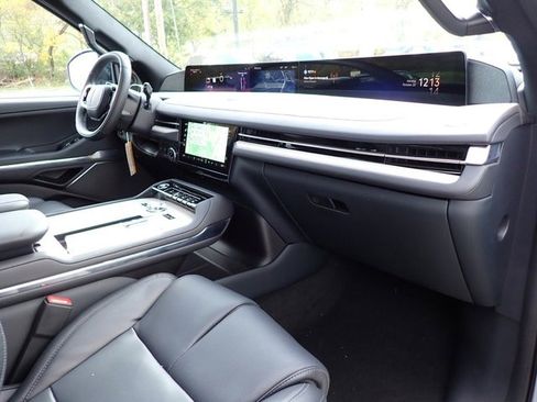 New 2025 Lincoln Navigator Reserve w/ Jet Appearance Package image 12