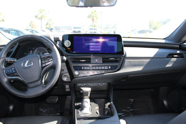 Certified 2025 Lexus ES 300h w/ Premium Package FWD image 10