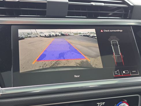 New 2025 Audi Q3 2.0T Premium image 17