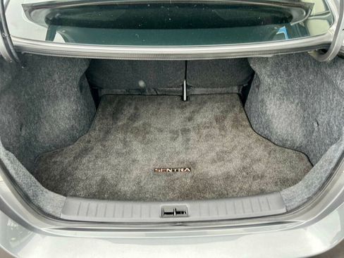 Used 2019 Nissan Sentra SR image 7