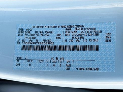 New 2025 Ford F550 4x4 Crew Cab image 17